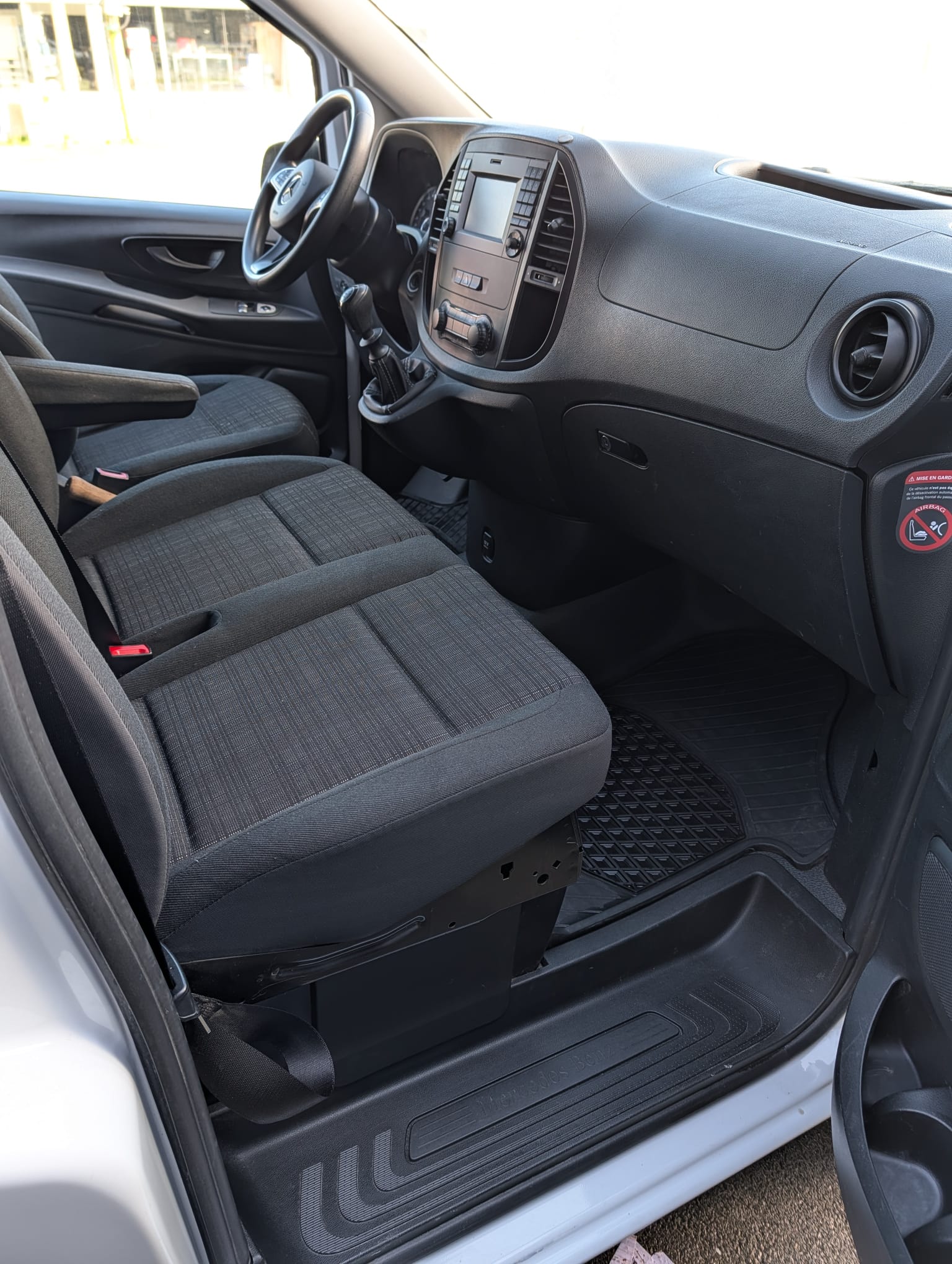 Lavage auto Saint-Malo : Un Mercedes Vito comme neuf pour la concession de Jean !